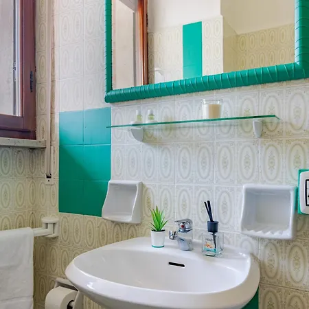 Landi 5 - Monolocale Con Ascensore E Parcheggio Gratuito Apartment